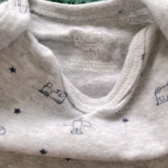 *3 for  10* Carters onesies with trucks and planes - Picture 3 of 4